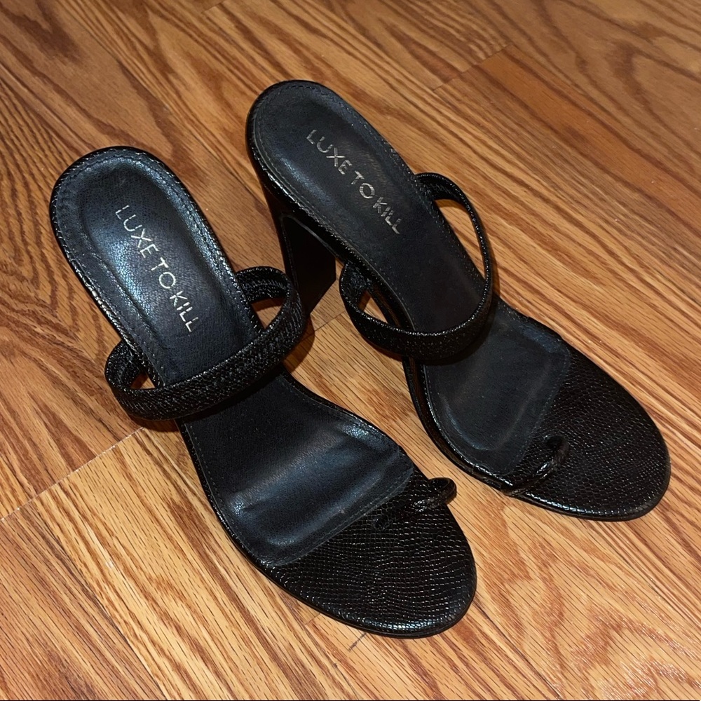 Toe ring mules